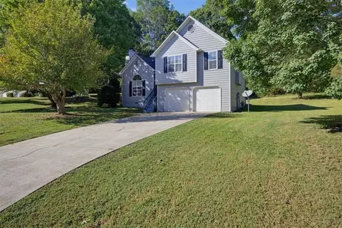 2340 Hollie Ln, Cumming, GA 30040