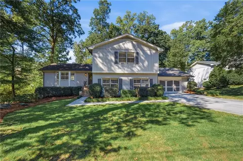 4946 Village Creek Dr, Dunwoody, GA 30338