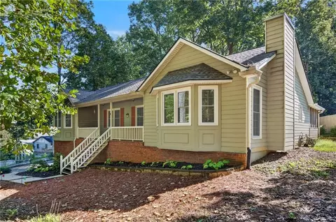 230 White Oak St, Dallas, GA 30157
