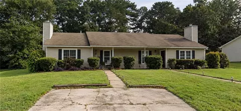 268 Matthew Ln, Jonesboro, GA 30238
