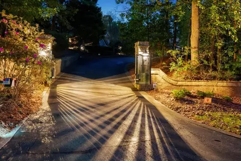 225 Skyridge Dr, Atlanta, GA 30350