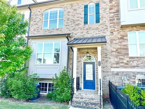 160 Wren Dr, Roswell, GA 30076