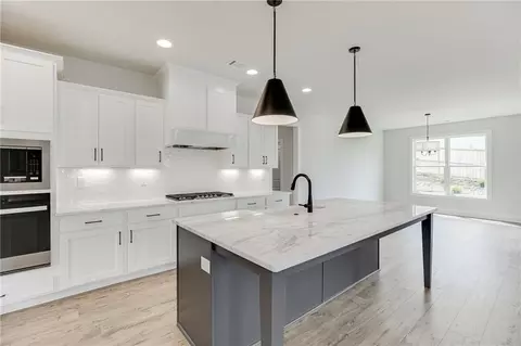 Kitchen - 1813 Piney Bend Dr, Buford, GA 30518 photo 3 of 6