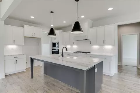 Kitchen - 1813 Piney Bend Dr, Buford, GA 30518 photo 2 of 6