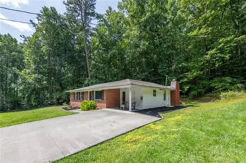 42 Carpenter Ln, Dahlonega, GA 30533