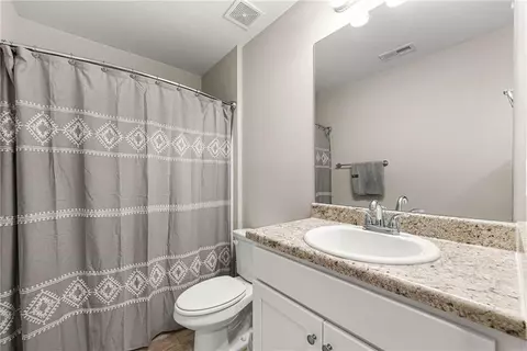 Bath - 409 Splash Pointe Pointe, Temple, GA 30179 photo 4 of 4