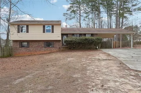 7344 Camelot Ct, Riverdale, GA 30296