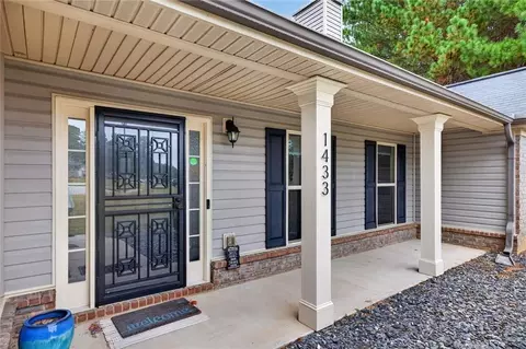 Exterior - 1433 Palmer Dr, Monroe, GA 30656 photo 6 of 16