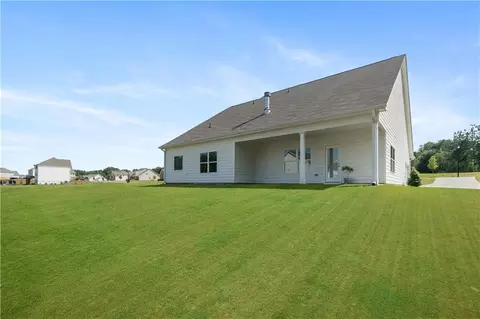 Exterior - 1074 Pine View Trl, Monroe, GA 30656 photo 6 of 8
