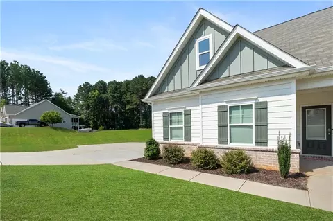 Exterior - 1074 Pine View Trl, Monroe, GA 30656 photo 3 of 8