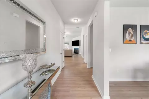 Entry Way - 1074 Pine View Trl, Monroe, GA 30656 photo 2 of 4