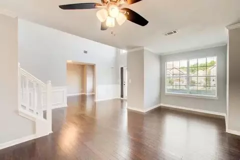 Living - 651 Vaughan Dr, Hampton, GA 30228 photo 3 of 10