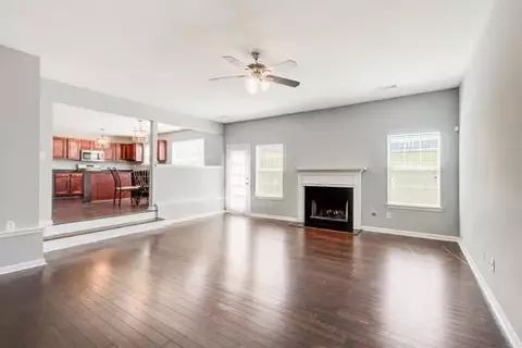 Living - 651 Vaughan Dr, Hampton, GA 30228 photo 7 of 10