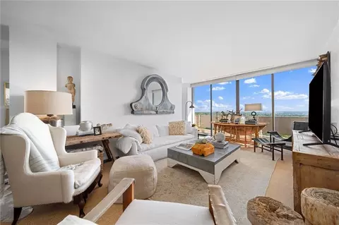 2575 Peachtree Rd NE #22H, Atlanta, GA 30305