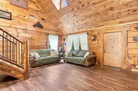 Living - 445 Browning Rd, Fairmount, GA 30139 photo 2 of 4