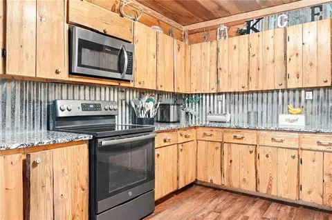 Kitchen - 445 Browning Rd, Fairmount, GA 30139 photo 3 of 4