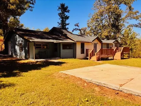6075 Pinegrove Rd, Riverdale, GA 30274