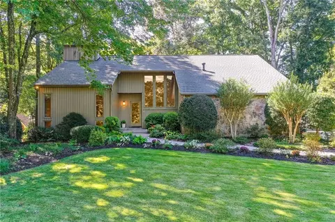 1075 Riverside Trce, Sandy Springs, GA 30328