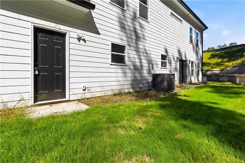 Exterior - 185 Stephanie Ln, Covington, GA 30016 photo 6 of 7