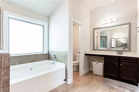 Bath - 100 Regency Pl, Covington, GA 30016 photo 2 of 5