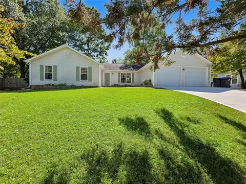 230 Tyson Cir, Roswell, GA 30076
