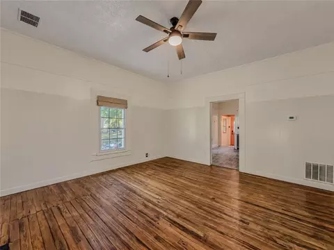 Living - 120 Norris St, Monroe, GA 30655 photo 2 of 2