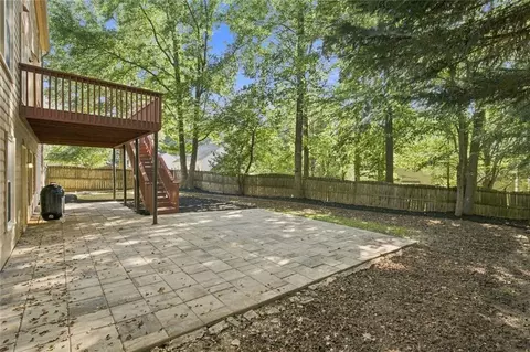 Exterior - 425 Fairford Ln, Duluth, GA 30097 photo 8 of 13