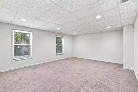 Living - 425 Fairford Ln, Duluth, GA 30097 photo 12 of 14