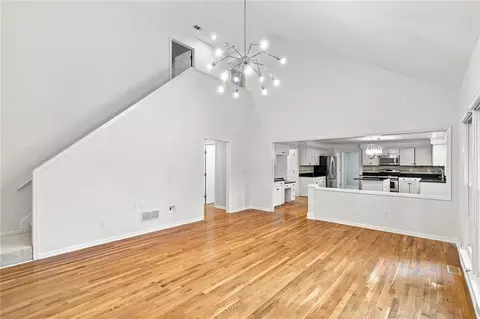 Living - 425 Fairford Ln, Duluth, GA 30097 photo 4 of 14