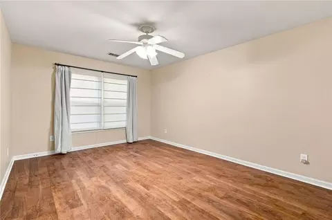 Bedroom - 425 Fairford Ln, Duluth, GA 30097 photo 3 of 11