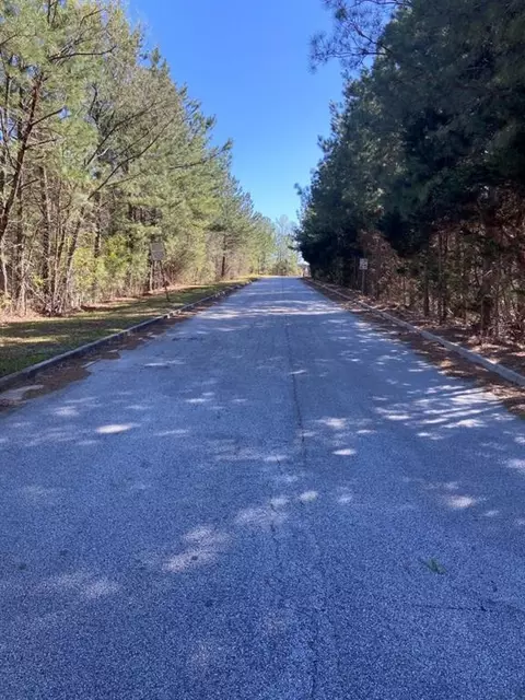 15 Pee Jay Dr, Oxford, GA 30054