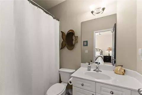 Bath - 1875 Southers Cir, Suwanee, GA 30024 photo 6 of 8