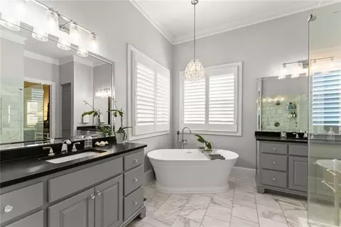 Bath - 1875 Southers Cir, Suwanee, GA 30024 photo 3 of 8
