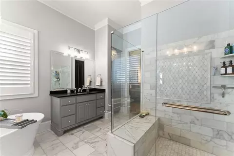 Bath - 1875 Southers Cir, Suwanee, GA 30024 photo 4 of 8