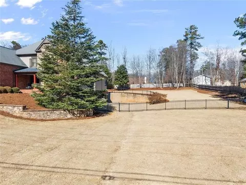 Exterior - 1875 Southers Cir, Suwanee, GA 30024 photo 13 of 14