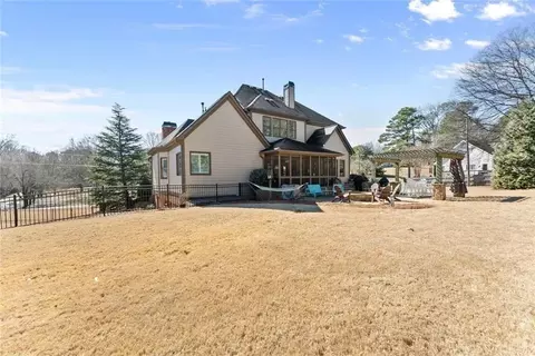 Exterior - 1875 Southers Cir, Suwanee, GA 30024 photo 8 of 14