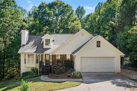 6338 Clearbrook Dr, Flowery Branch, GA 30542