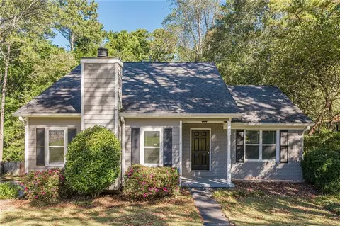 235 Tyson Cir, Roswell, GA 30076