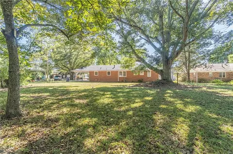 Exterior - 264 E Broad St, Winder, GA 30680 photo 10 of 11