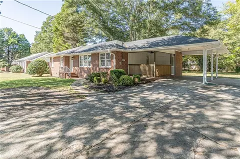 Other - 264 E Broad St, Winder, GA 30680 photo 2 of 5