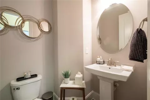 Bath - 2147 Coventry Dr, Atlanta, GA 30319 photo 2 of 7