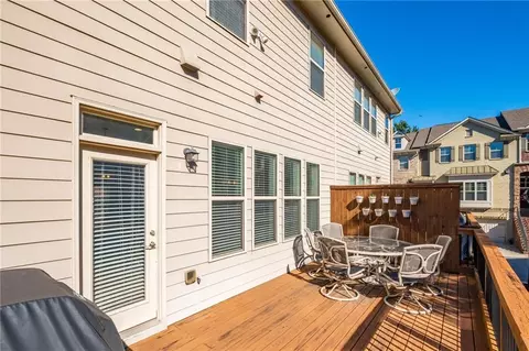 Exterior - 2147 Coventry Dr, Atlanta, GA 30319 photo 5 of 6