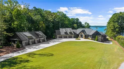 6091 Jim Crow Rd, Flowery Branch, GA 30542
