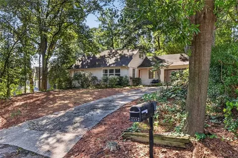 2552 Ridgewood Ter NW, Atlanta, GA 30318