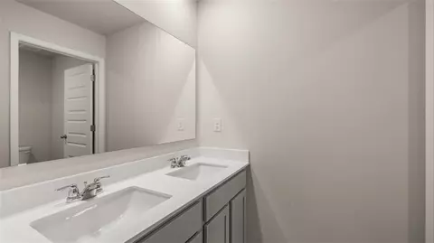 Bath - 108 Planters Row, Perry, GA 31069 photo 5 of 6