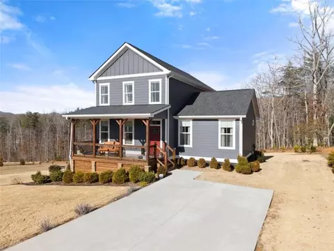 94 Boulder Ln, Cleveland, GA 30528