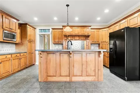 Kitchen - 340 Griffith Rd, Jasper, GA 30143 photo 3 of 6