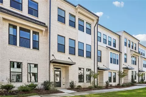 623 Oak Bluff Dr, Cumming, GA 30040