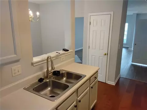 914 Tree Creek Blvd, Lawrenceville, GA 30043