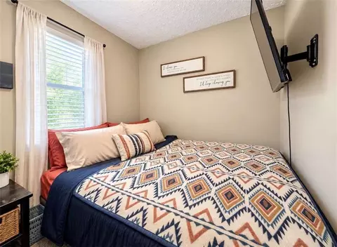 Bedroom - 7170 Blacks Bluff Rd, Cave Spring, GA 30124 photo 1 of 1